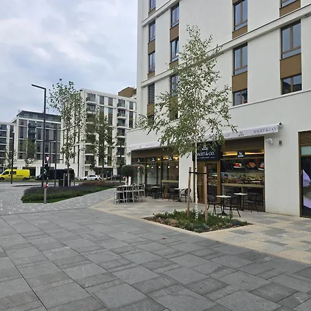 Bw Quartet 303 Deluxe 公寓 *